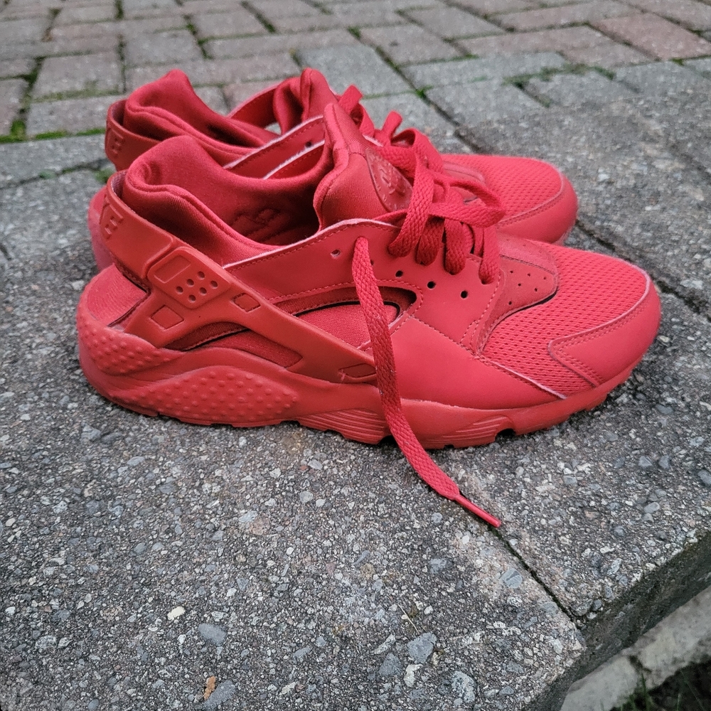 Nike Air Huarache Triple Red GS Youth 7